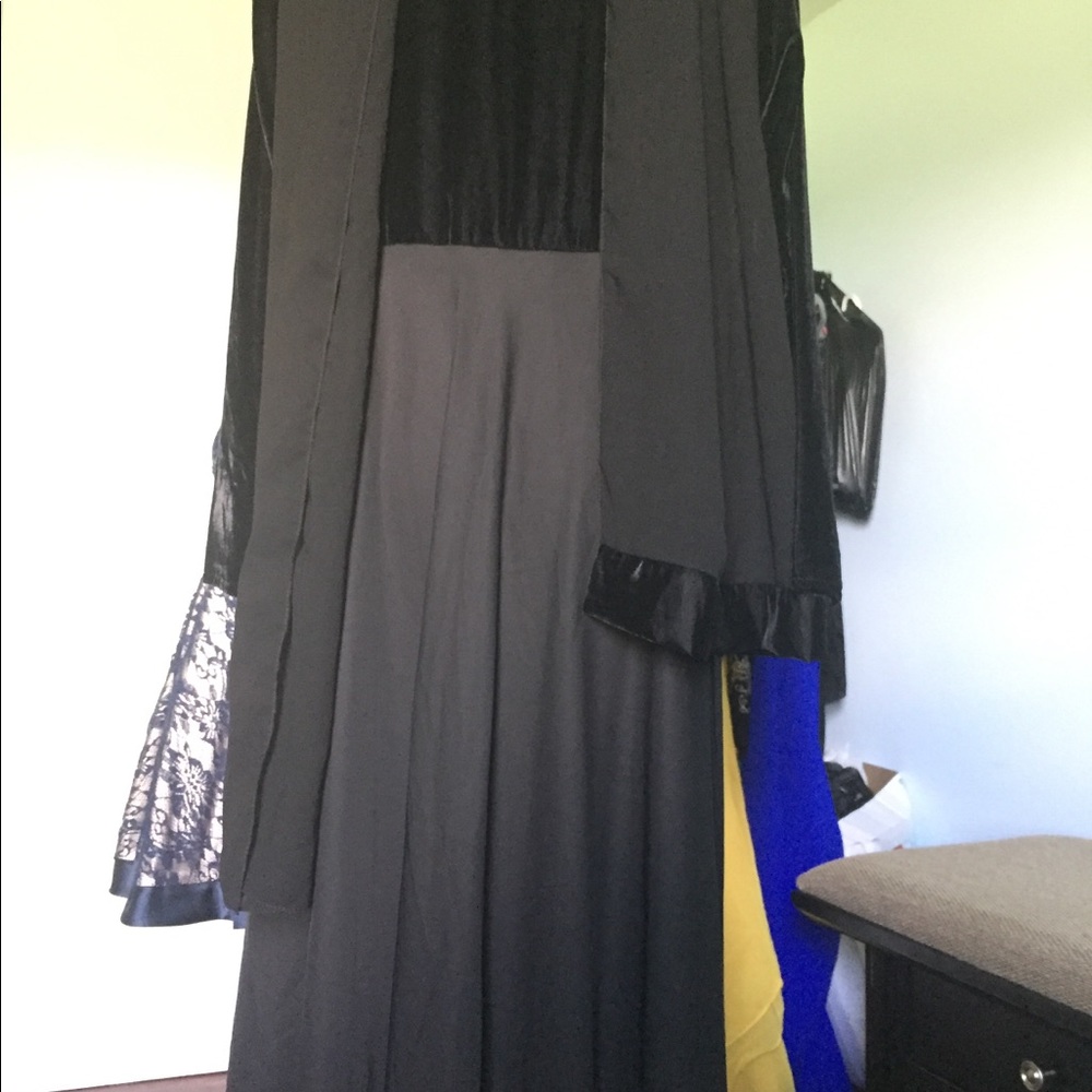 Abaya - Picture 4 of 5